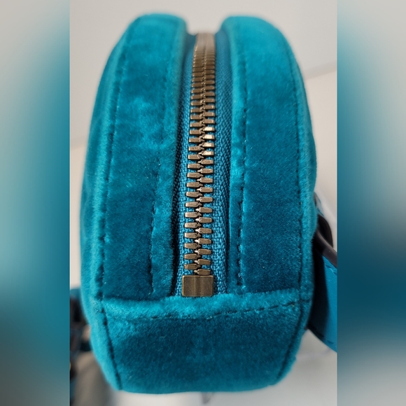Gucci Marmont Blue Suede Belt Bag - Picture 5 of 16